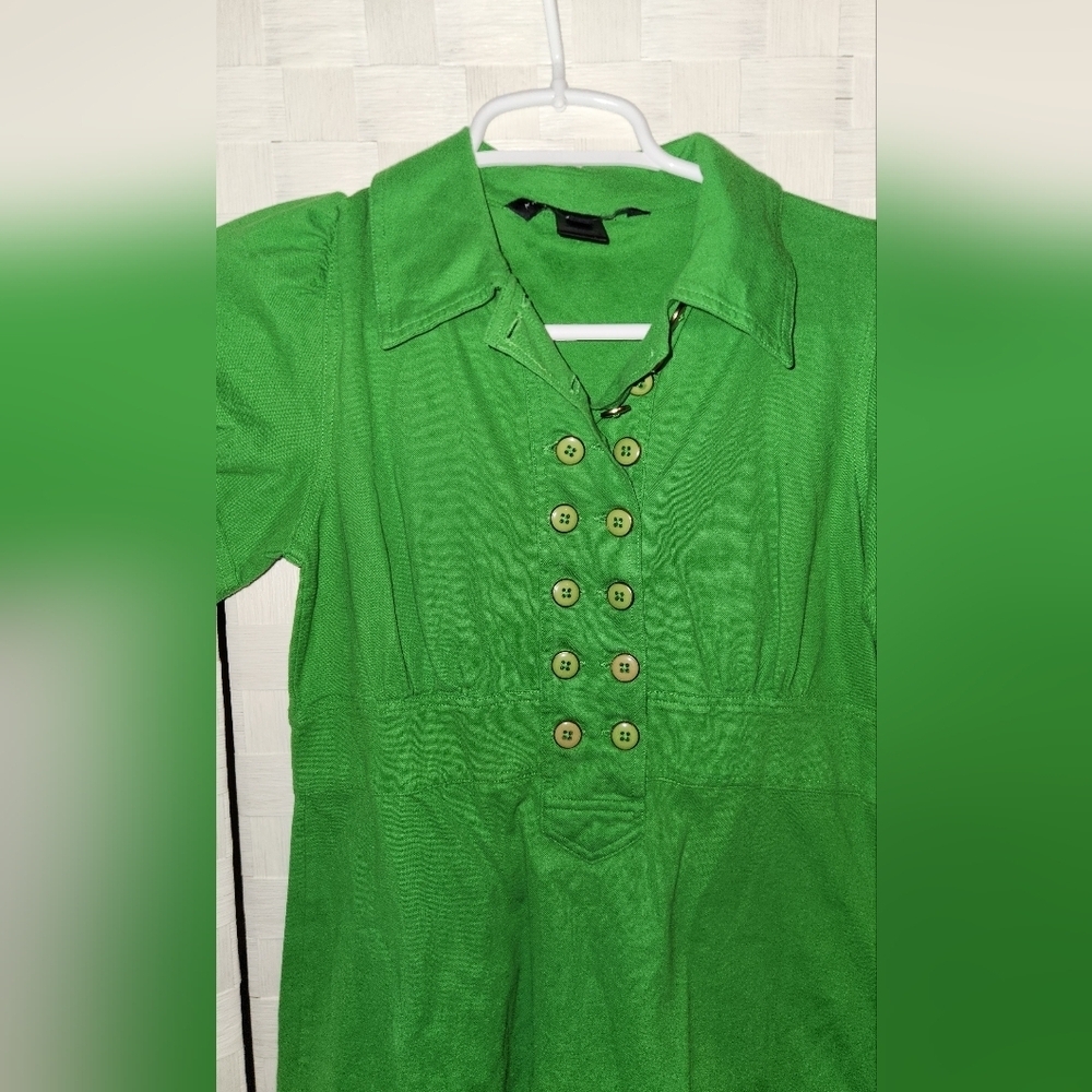 Marc By Marc Jacobs Vibrant Green Top Botton Top